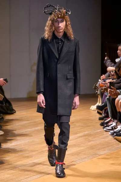 Look 27